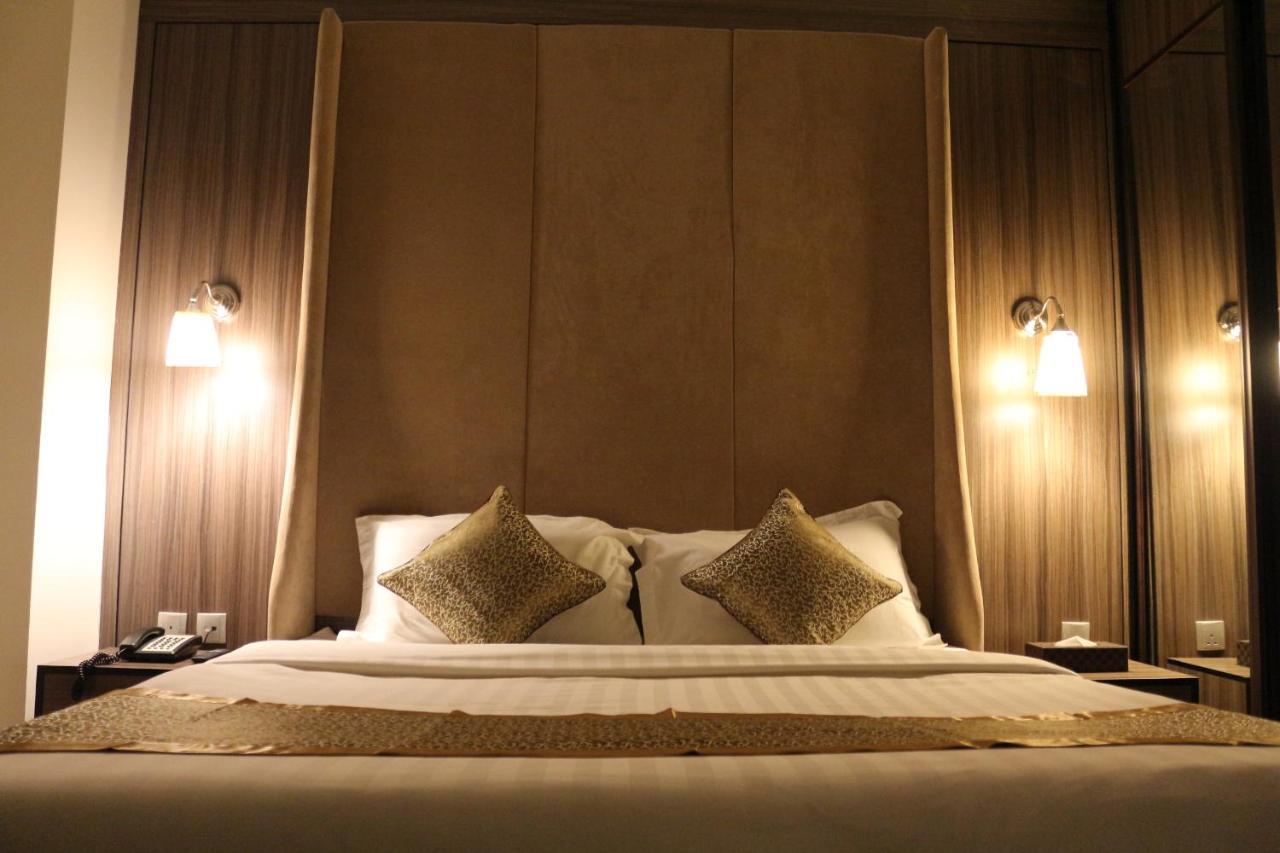 Valencia Hotel Suites Αλ Κομπάρ Εξωτερικό φωτογραφία
