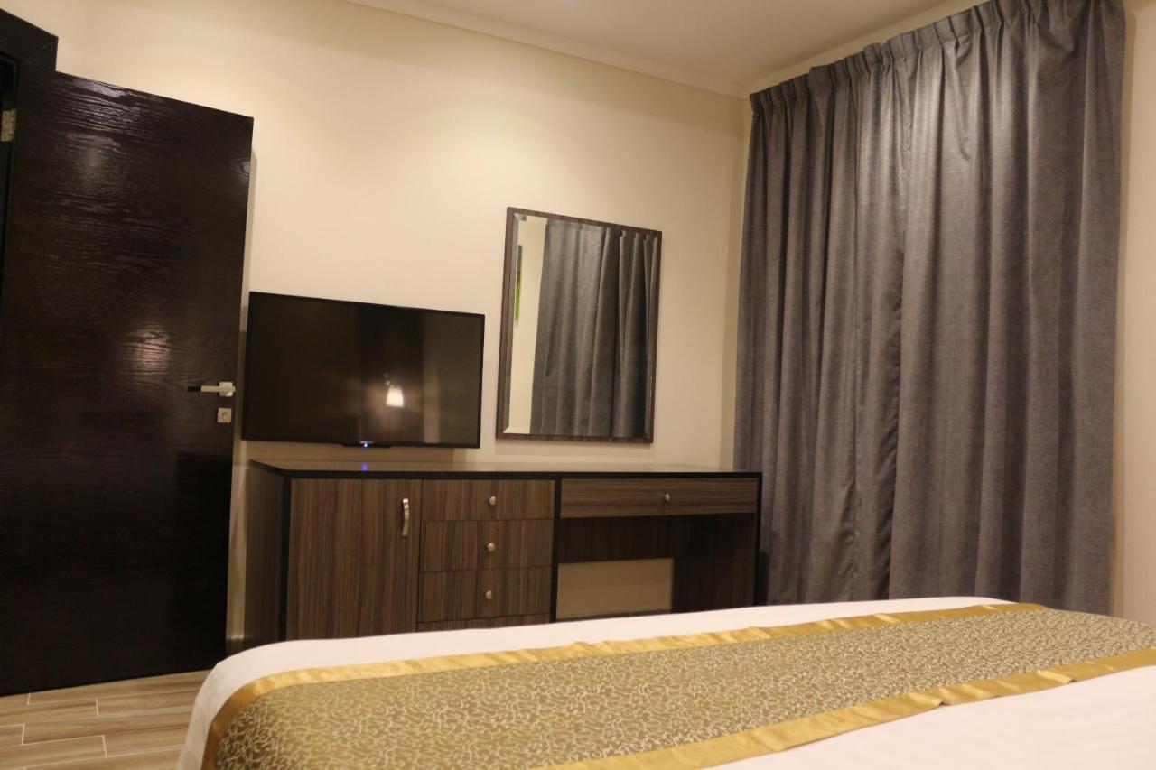 Valencia Hotel Suites Αλ Κομπάρ Εξωτερικό φωτογραφία